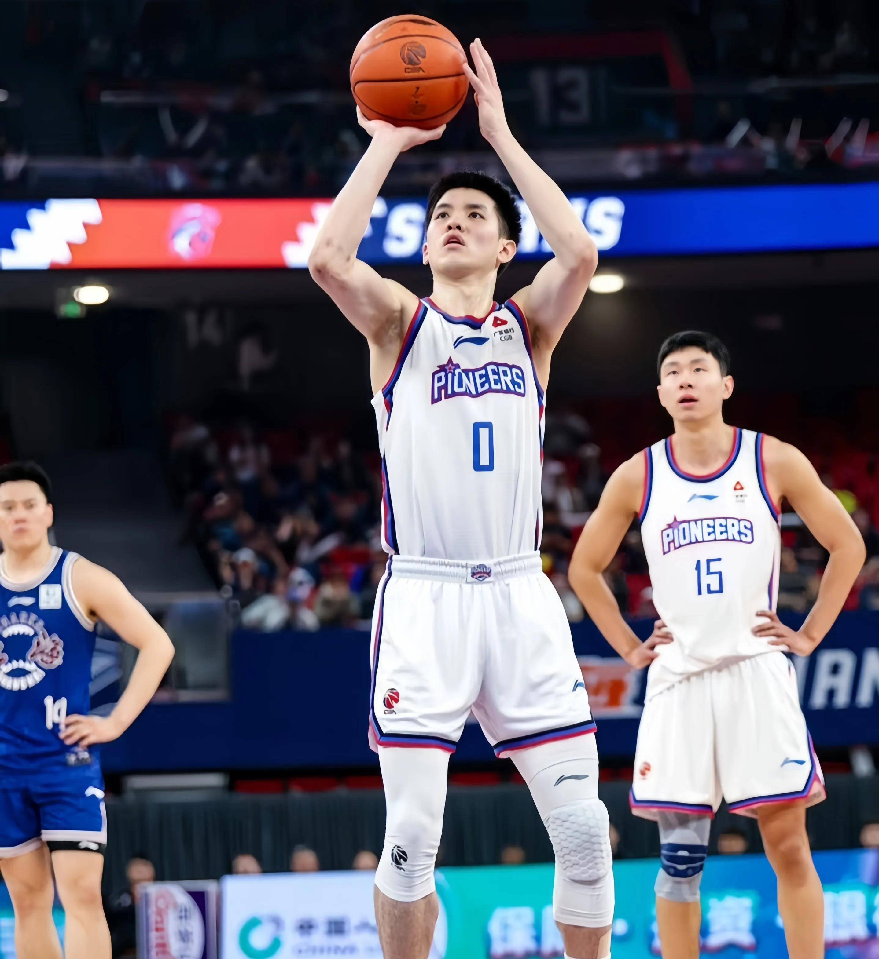 关于清晨体能课后，萨克拉门托国王完成体检备战CBA季后赛，底气十足，赛程密集仍需轮换的信息-中欧体育赛事